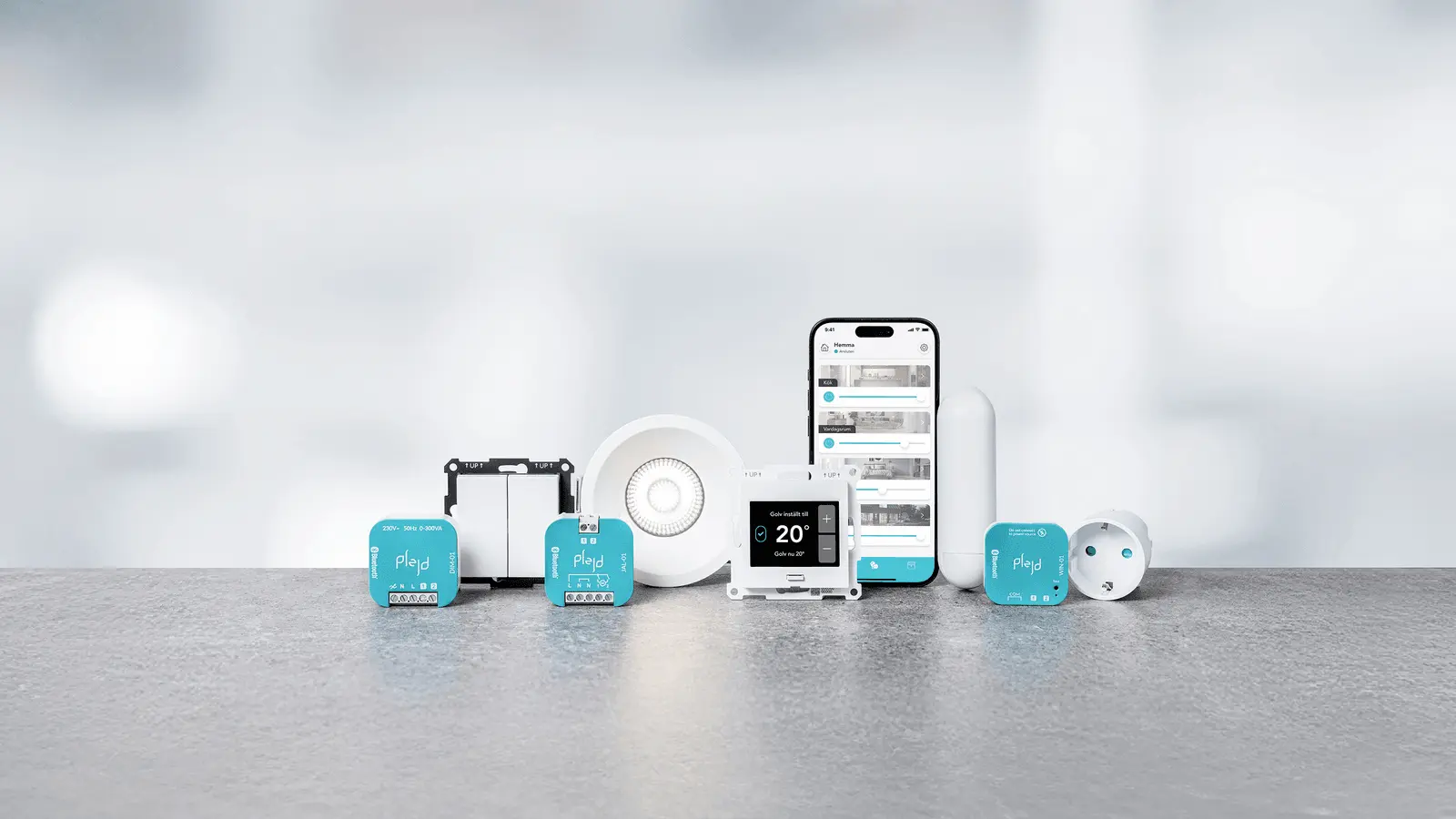 Plejds produktsortiment med puckar, dimmers, reläer och gateway