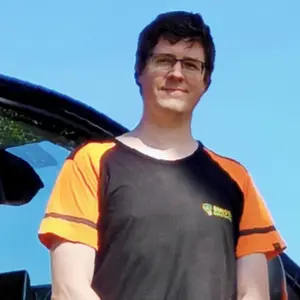 Andreas, behörig elektriker och fibertekniker på Smista Elinstallation